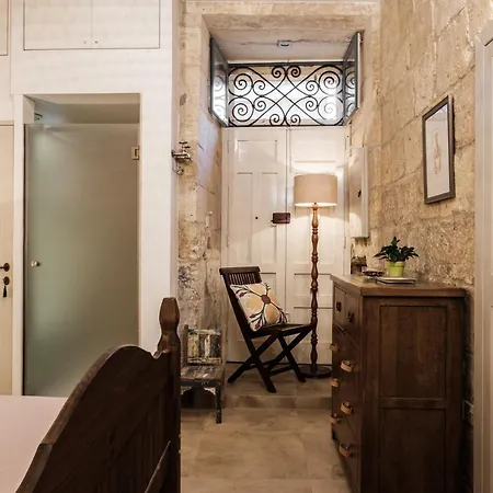 Apartment Blue Pied-a-terre *